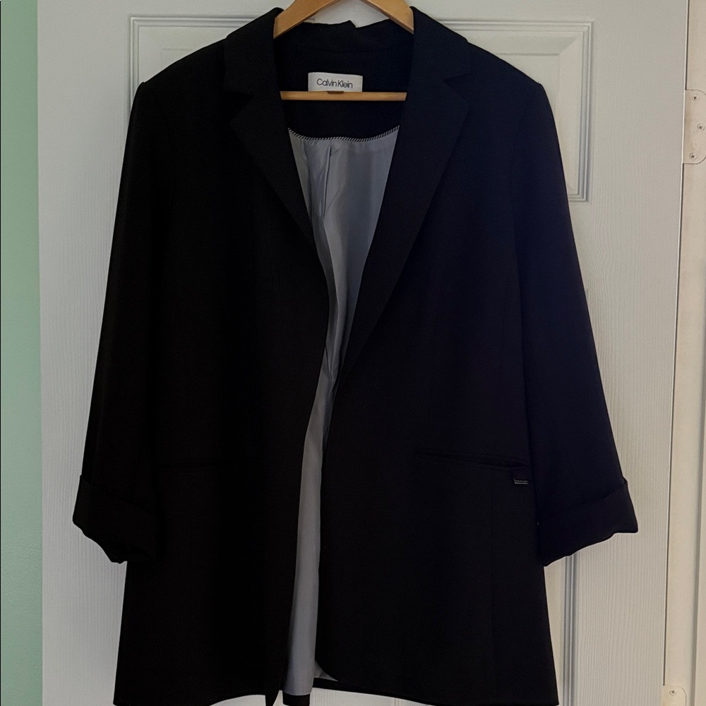 Calvin Klein Women's Elegant Black Blazer